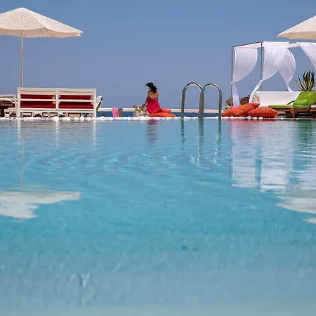 Villa Gorgeous Paros 3 Bedrooms Harmony Private Outdoor Jacuzzi&garden Views Naousa Livadeia