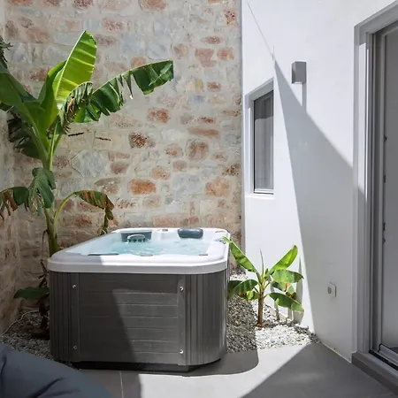 Gorgeous Paros 3 Bedrooms Harmony Private Outdoor Jacuzzi Garden Views Naousa Villa *