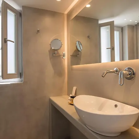 Gorgeous Paros 3 Bedrooms Harmony Private Outdoor Jacuzzi Garden Views Naousa Villa Livadia (Paros)